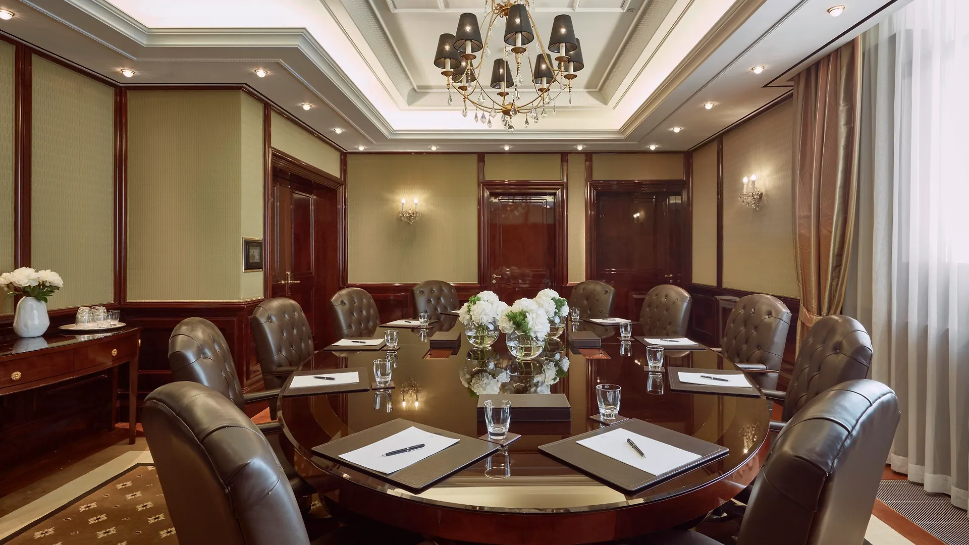 Hotel Breidenbacher Hof, Best Grandhotel 2025 - Die 101 Besten Düsseldorf