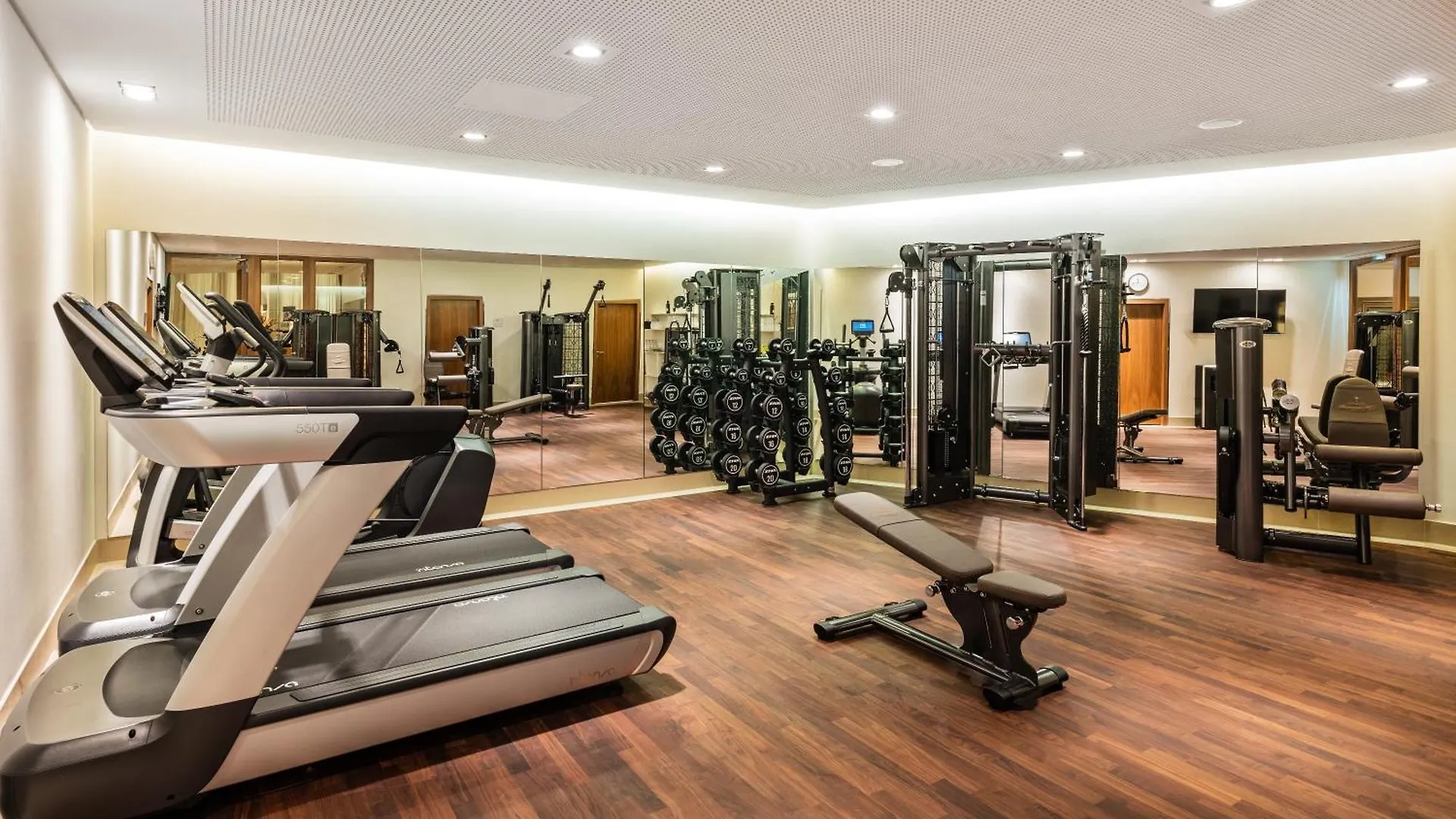 ***** Hotel Breidenbacher Hof, Best Grandhotel 2025 - Die 101 Besten Düsseldorf Německo