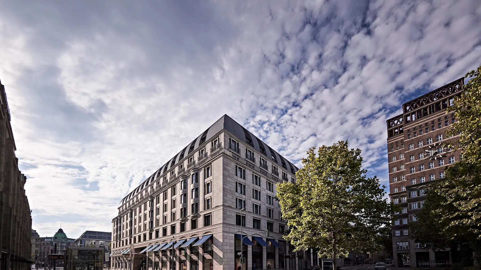 Breidenbacher Hof, Best Grandhotel 2025 - Die 101 Besten location